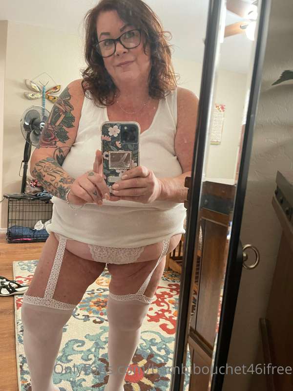 Hello and Happy Friday.....I had alot of fun taking these pi..