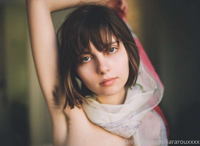 It's in the eyes ;)