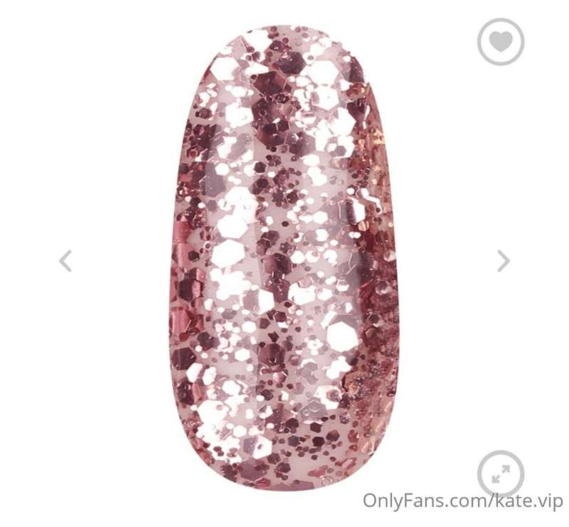 New pedi on Tuesday 😍🥰😍🥰 VOTE and SPOIL me with it . 
Exclus..