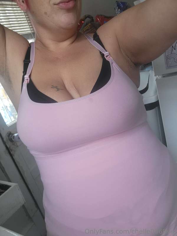 Some pictures from yesterday....apparently my tits are getti..