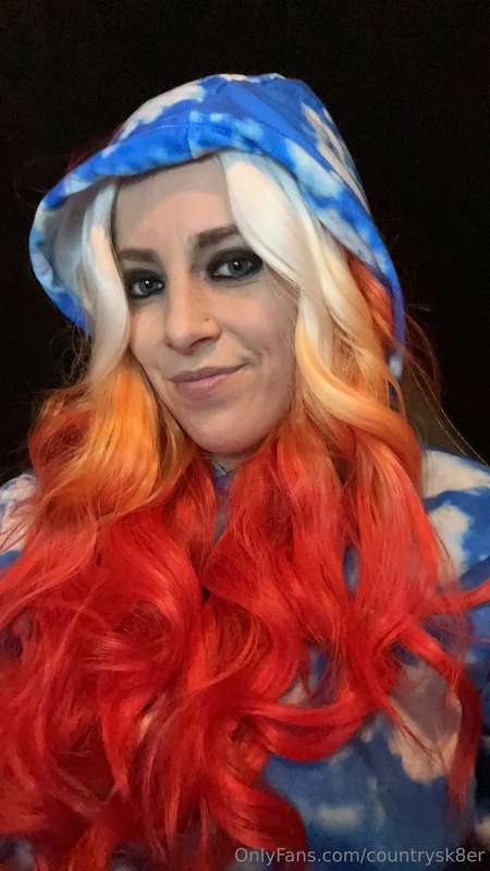 Not feeling too good but took this cause my new wig came in ..