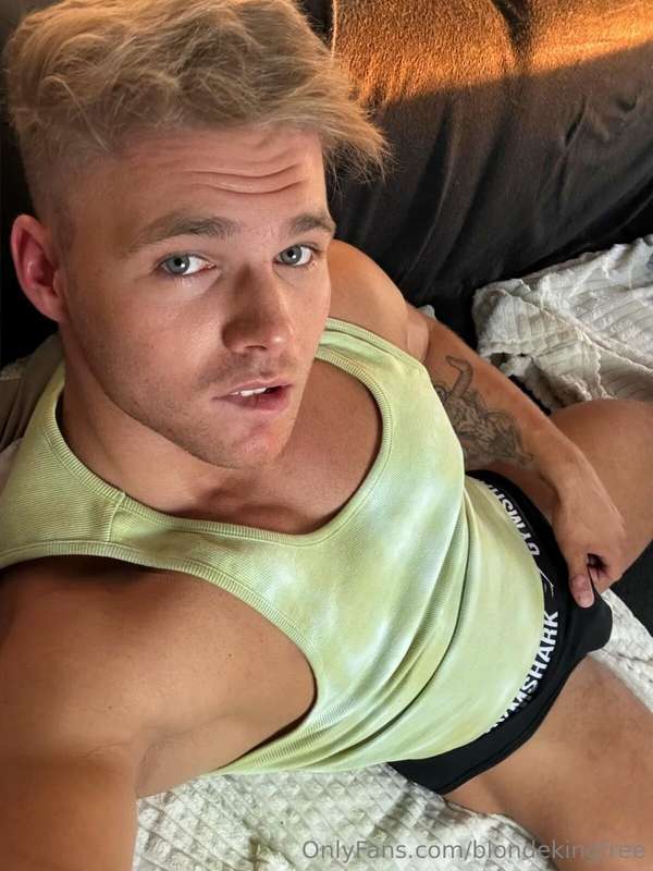 I promise you, this bubble but is asking for a big spank 🍑 @..