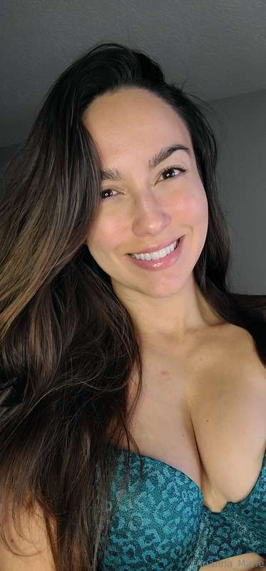$6 VIP🎁 Priority Messaging🎁 FREE VIDEOS ON WALL🎁 Discounted ..