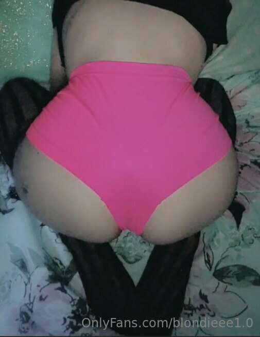 Who's favorite color is pink? 🥺🥺🥺