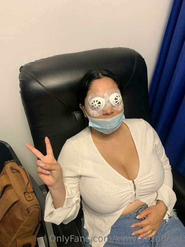 Guys, my eyes operated a few days ago and I'm still recoveri.. 1