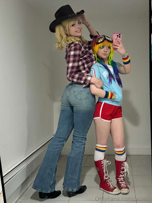 applejack and rainbow dash :D sorry for my absence i havent .. 9