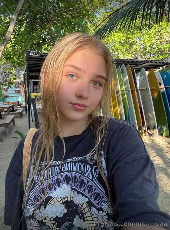 ##⚡️*FREE SUBSCRIPTION* @arniluck⚡️ This girl @arniluck a re..