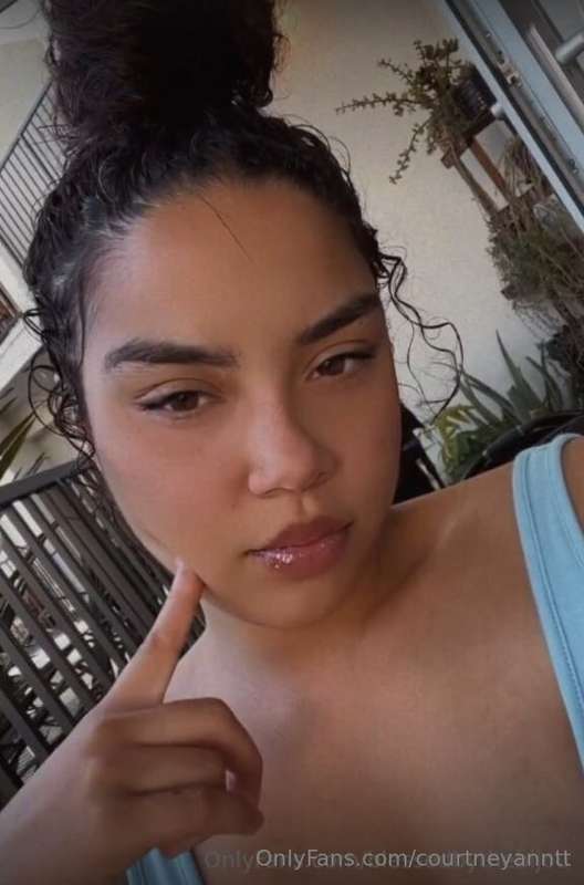 Your favorite mixed girl @mayabijouxxx is waiting to hear al.. 1