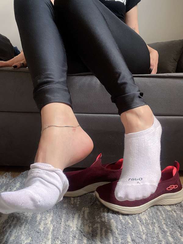 Sniff now! Its a order, slave 😈 4