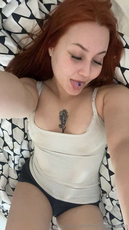 Come chat with me—> @messyjennyxo