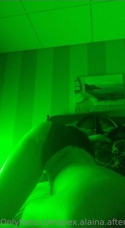I think I look good in green. I can't wait to see Alex's rea.. 3
