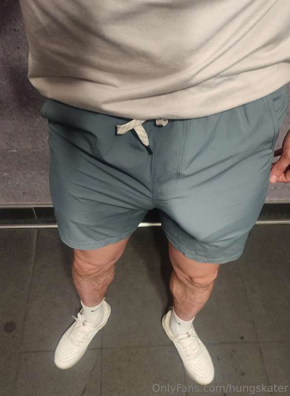 One downside to never wearing underwear is if I get hard dur.. 1