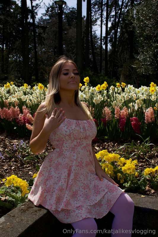 Spring has sprung and I spent the day with some friends! 🥰 A.. 2