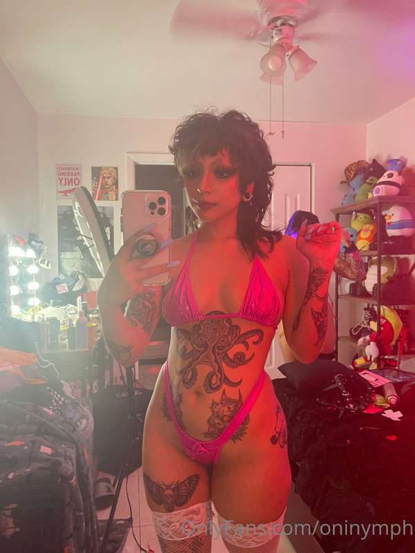 Ignore the mess we were mid filming but hai hehe I’m respond.. 2