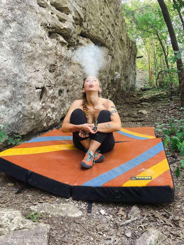 Zoebytheriver - Fansly - 06 Sep, 2021