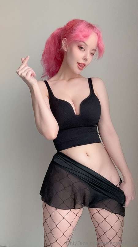 You’re about to get caught in my fishnets in 3...2...1. Oops.. 17