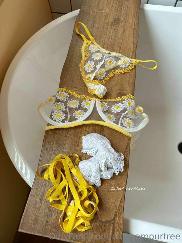 White and yellow daisy lingerie set worn in one of my new so..