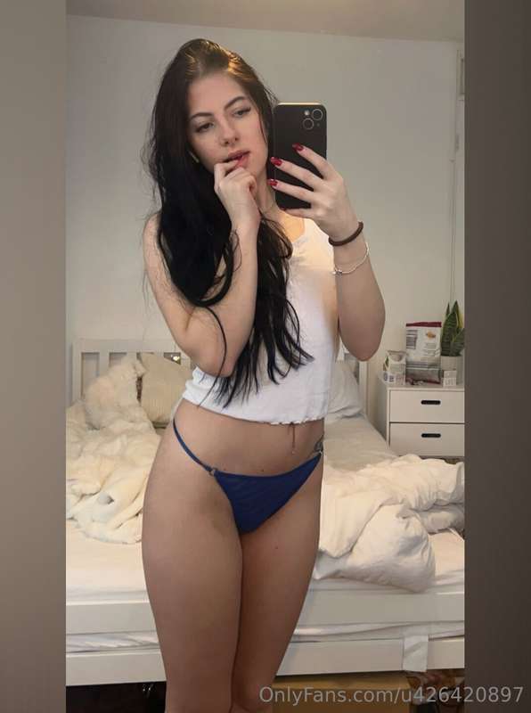 message me to let me know what customs you’d like 💙