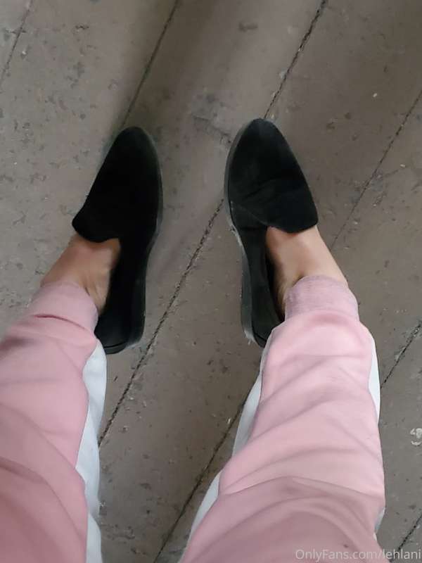 Considering selling these shoes !!! I used to wear them work.. 1