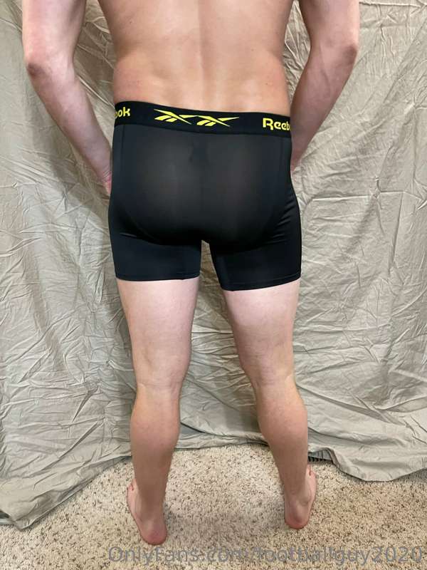 Hot and sexy muscular soldier! 4