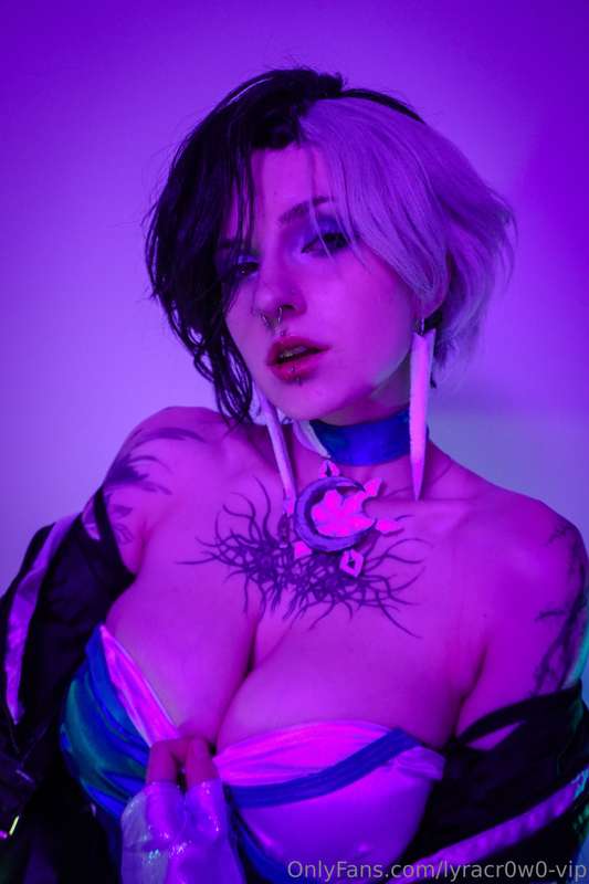 just dropped a hot af luna snow set with all kinds of nude, ..
