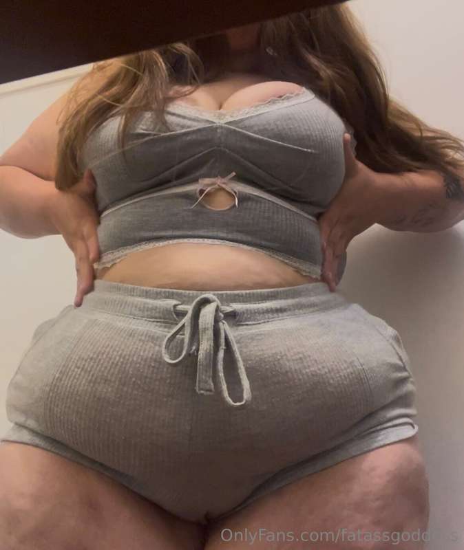 Fatassgoddess - Onlyfans - 30 Mar, 2025 1