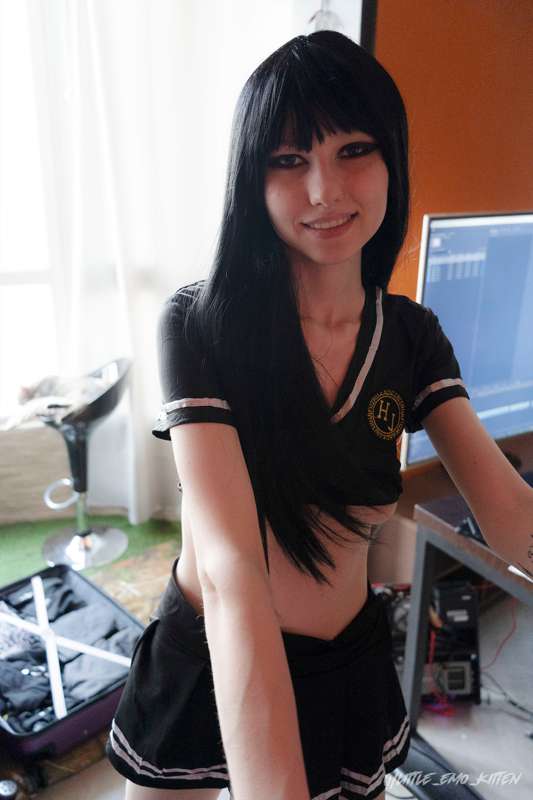 Can you help me get undressed daddy? 👉👈 9