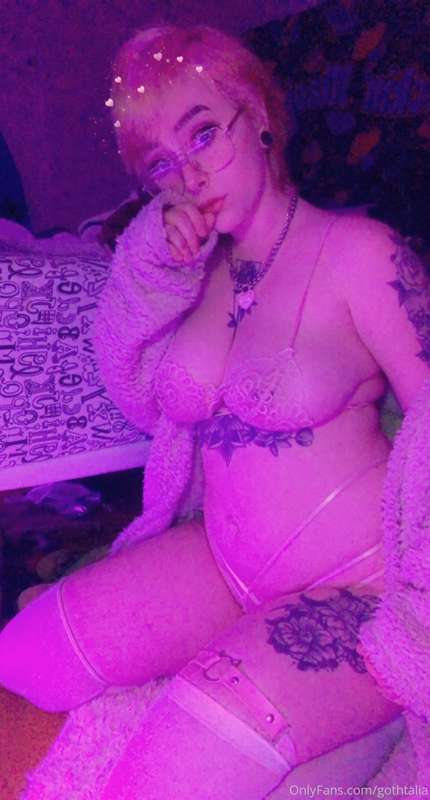 Felt cute <3 also feel free to donate for my birthday 🥺💕✨ 1