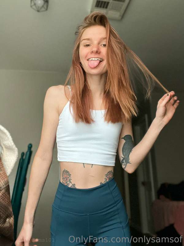 What I wore on my hike! Swipe to pretend you're hiking with ..