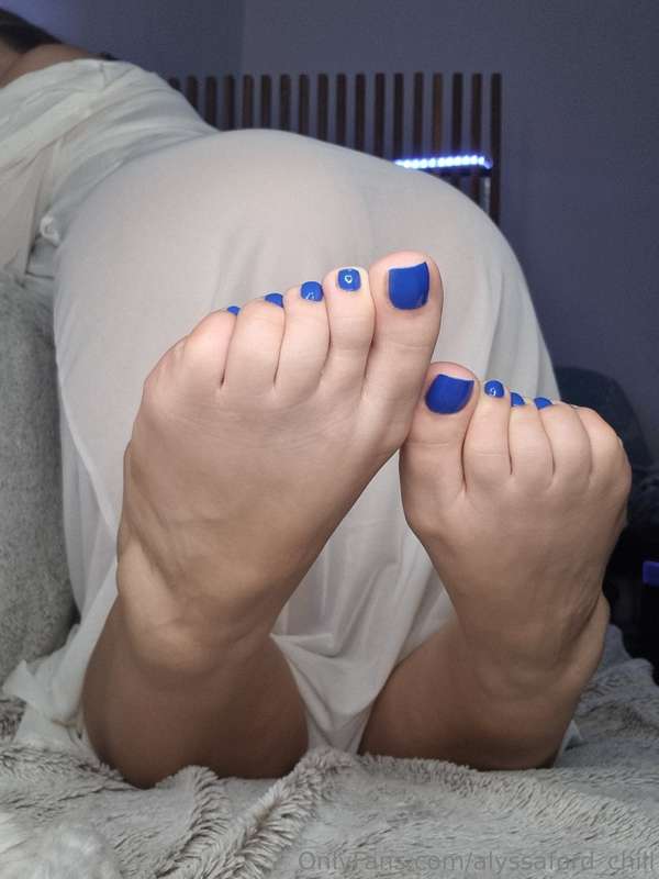 the prettiest soles to cum on 🤭 3