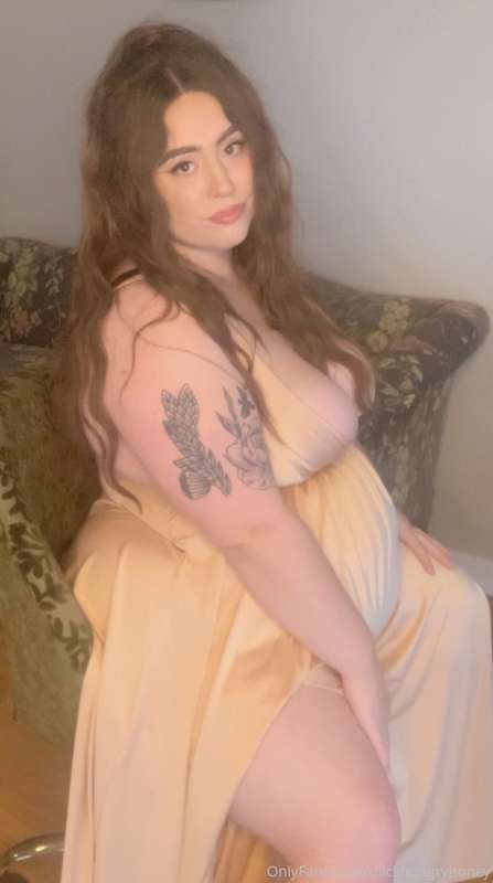 I felt SO hot and *H U G E* in this dress!!!!! I took so man.. 15
