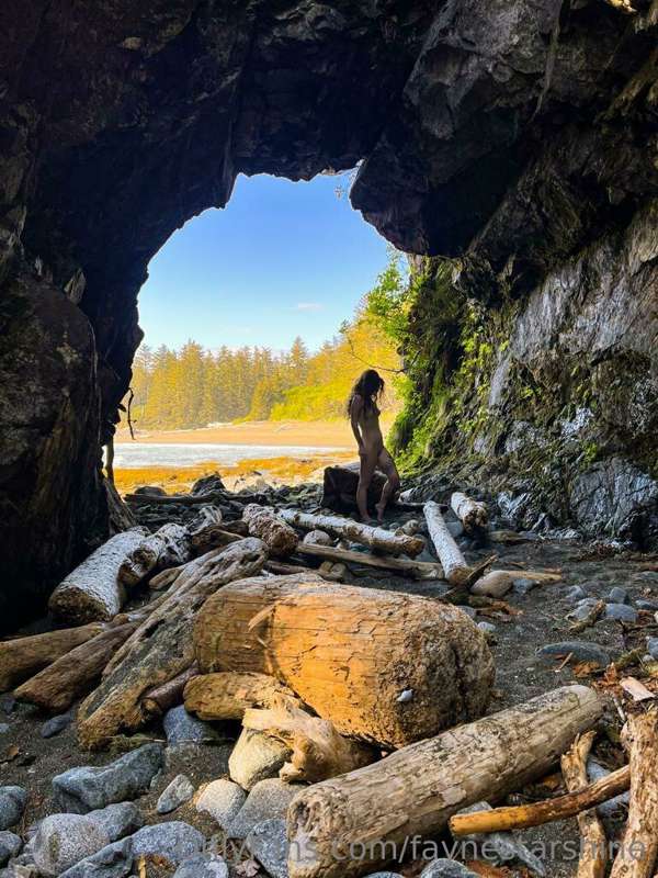 Beach caves 🖤 1
