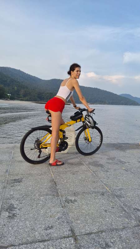 Short sexy photoset at the beach 🚲🌴🤩  I was riding bycicle. .. 1