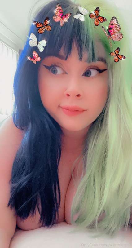 mucking around with snapchat filters but it gets weirder as .. 5