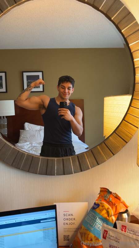 Chriswo - Onlyfans - 13 Jun, 2025 1