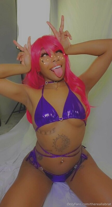 Happy Friyay!!!(: 
Enjoy the cute ahegao♡
I originally made .. 2