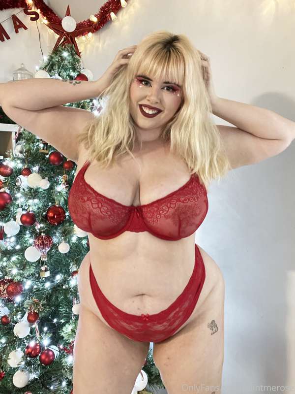 I’m running out of Christmas captions 14