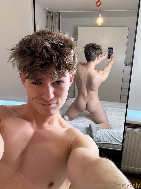 Who wanna smash my bubble butt? 🥵