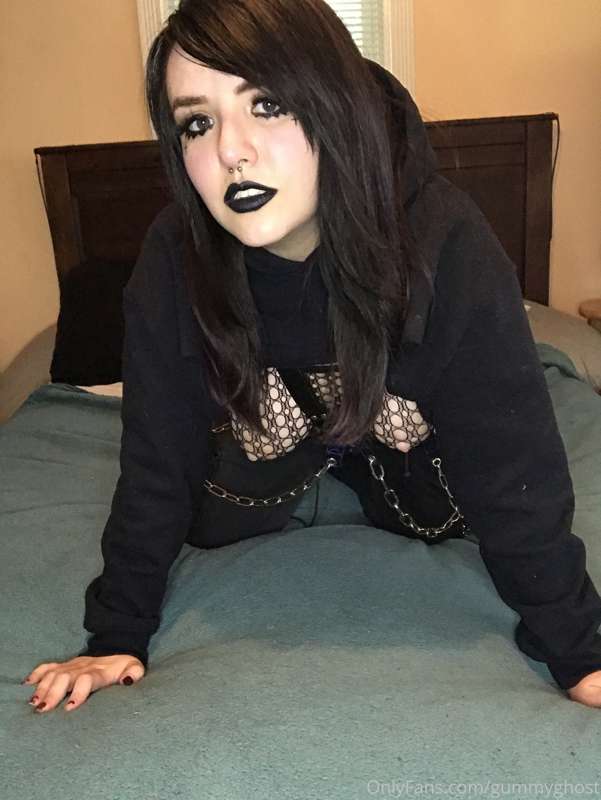 What happens when you get your goth gf home 🥀 40