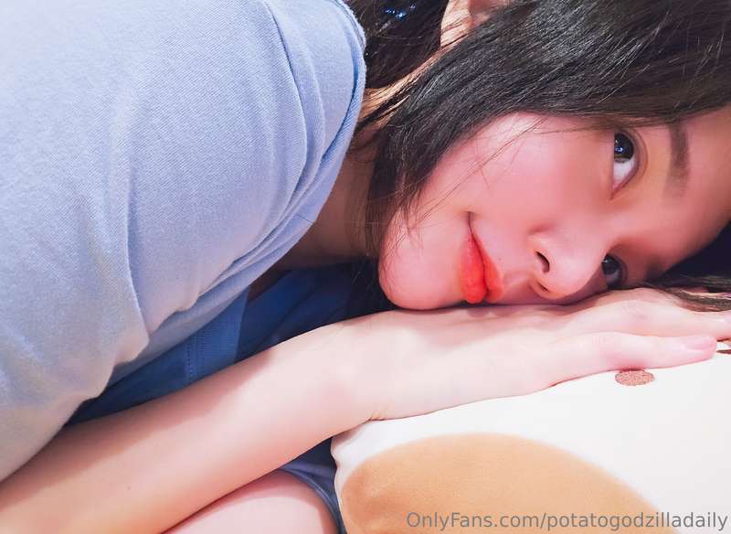 Hi darling! I just drop some instant selfies just want to te.. 7