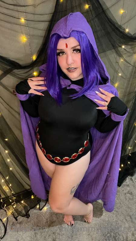 When there’s trouble you know who to call… T33N TITANS! 💜 12