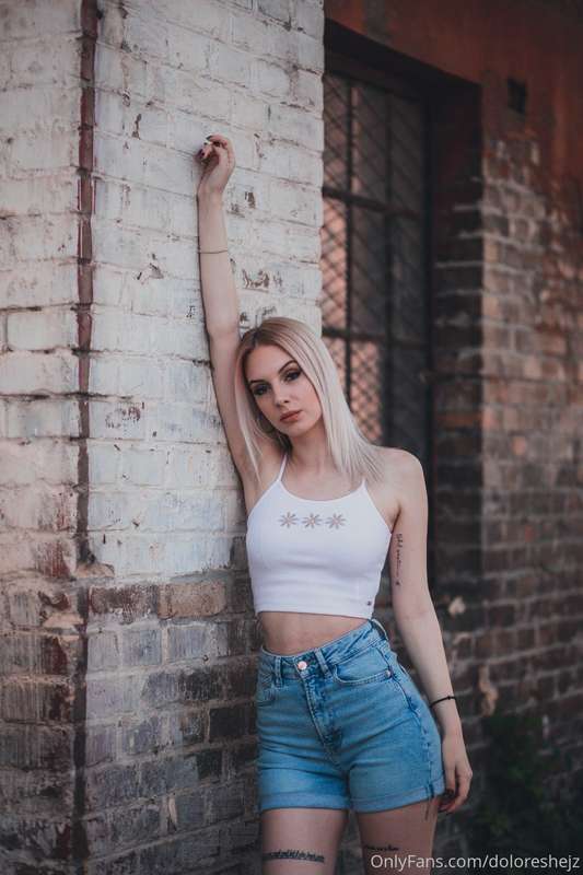 Love this outfit 🌼🌼🌼