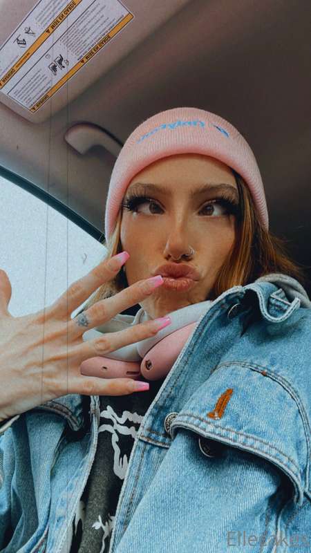 Who wants to pay for my nails and toes ?? I’ll let you pick ..