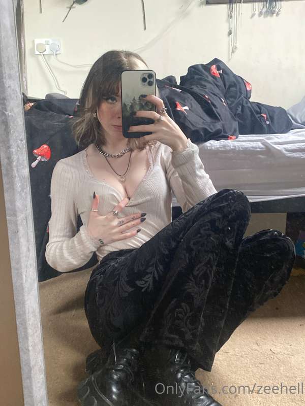 Zeehell - Onlyfans - 05 Jun, 2022