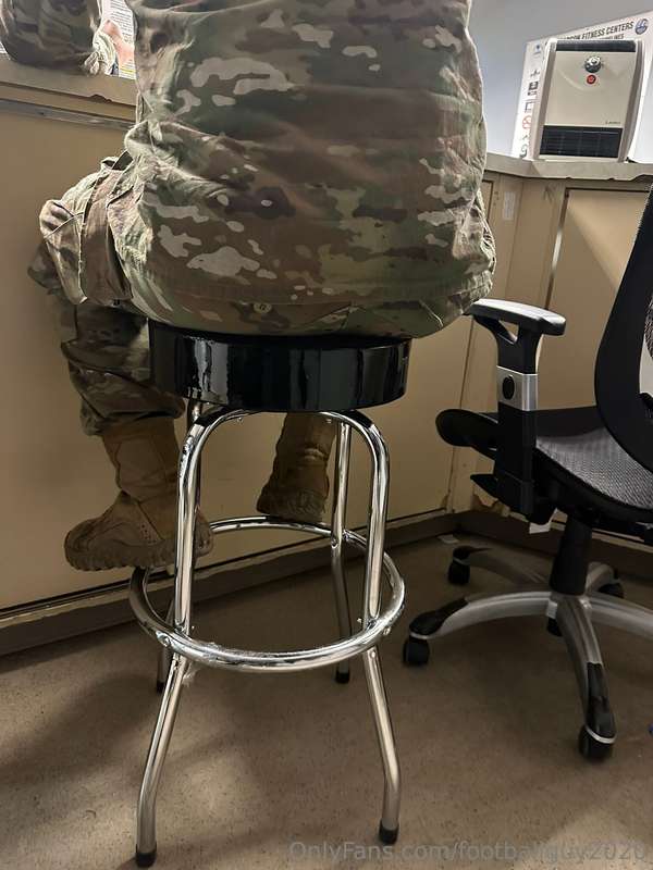 Me jerking and soldiers being soldiers! 19