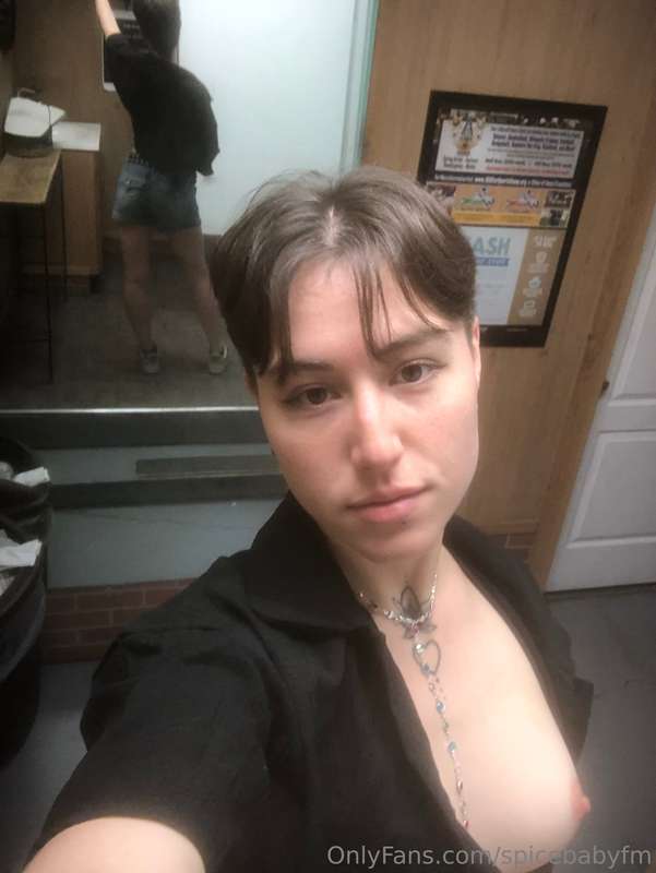 drunky restroom pics 5