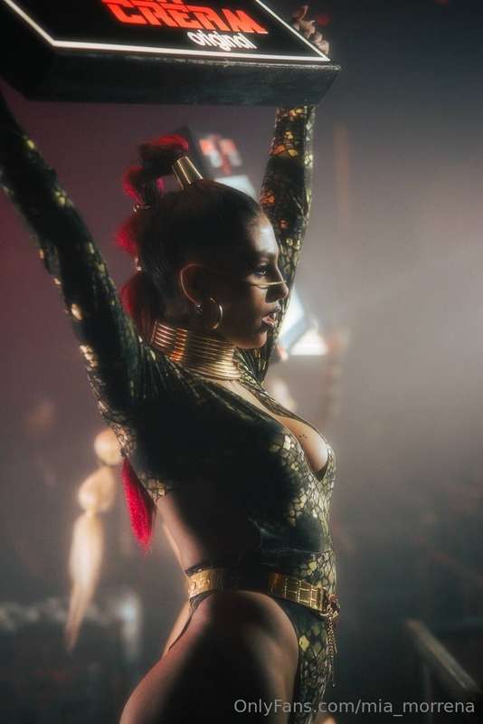 Embracing the energy of the day... Let’s dance through it!💃🏼