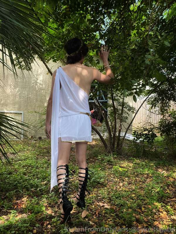 Your Roman-subjugated servant has arrived ~ “What are your o.. 7