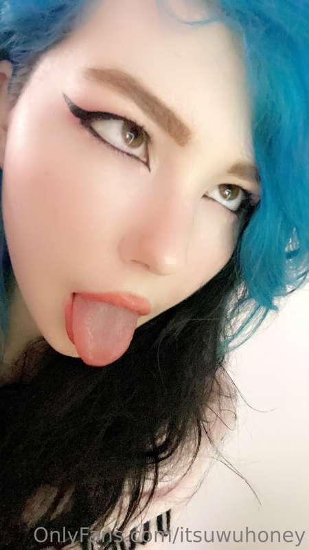 A collection of pictures where I stick my tongue out 2