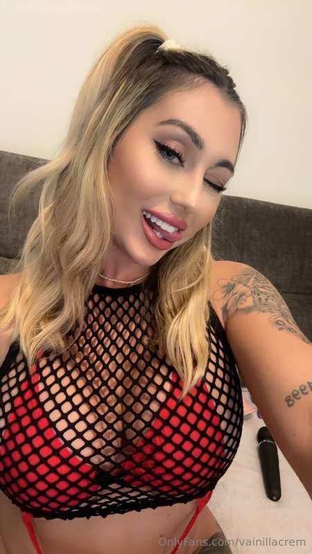 Come play with me… you won’t want to stop 😈🎮